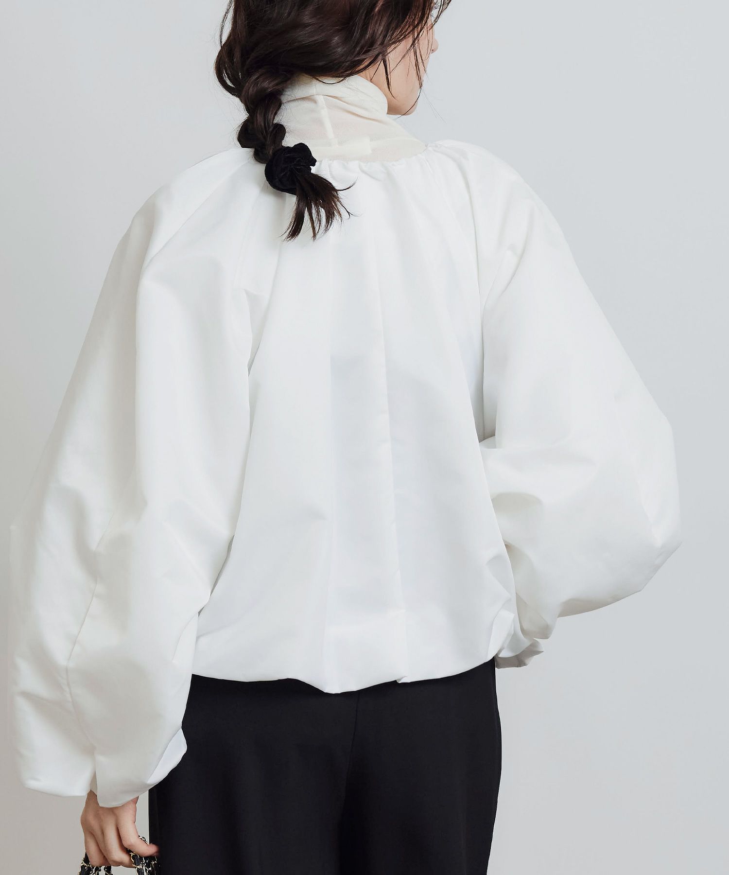 model：H155　着用サイズ：M　オフホワイト