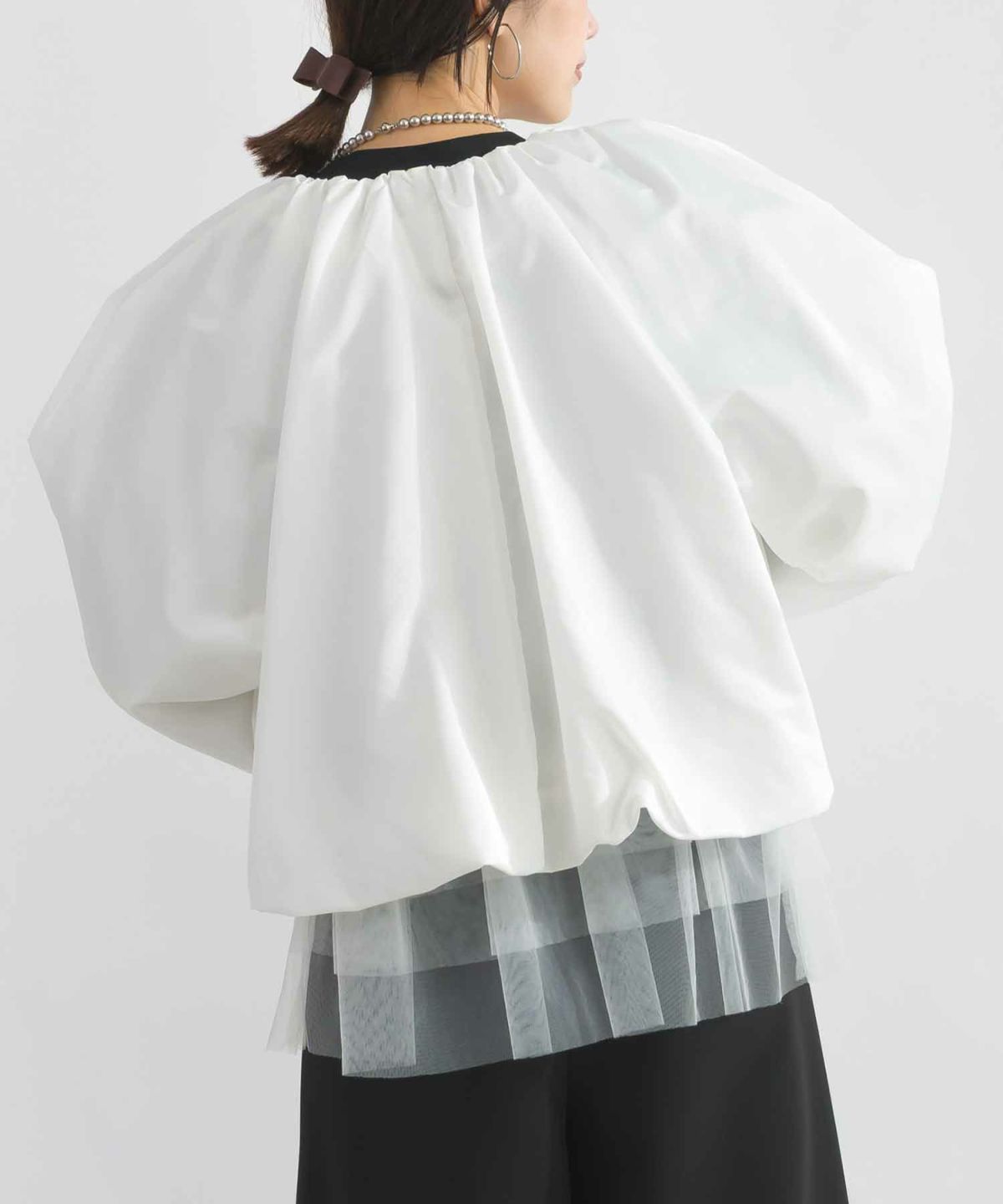 model：H162　着用サイズ：M　オフホワイト