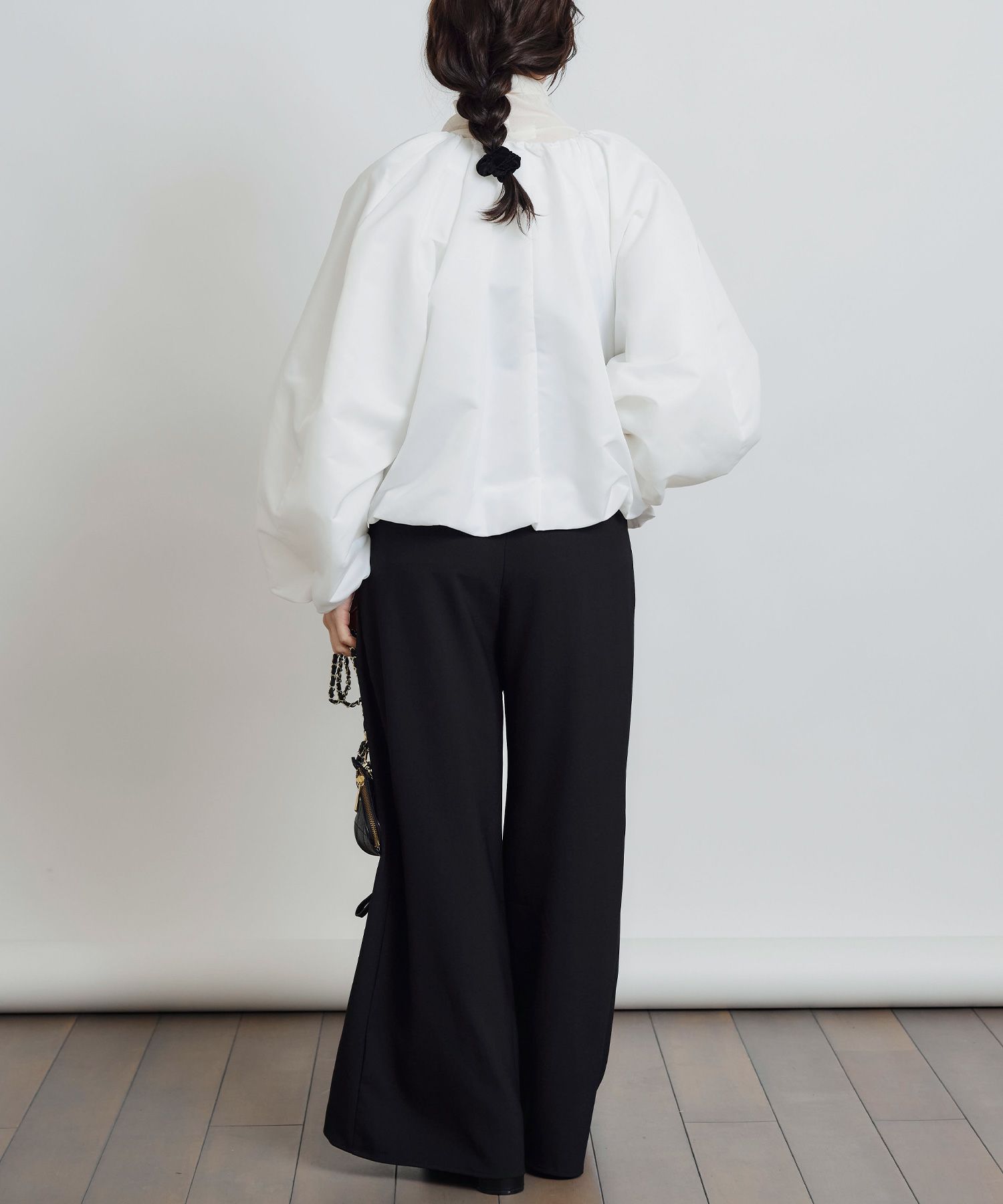 model：H155　着用サイズ：M　オフホワイト