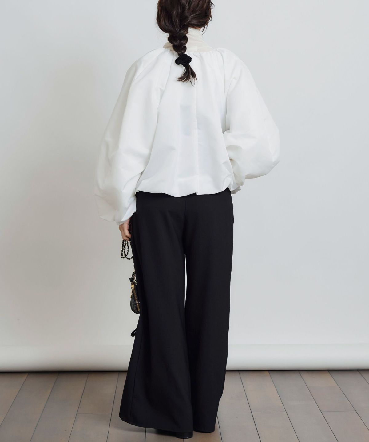 model：H155　着用サイズ：M　オフホワイト