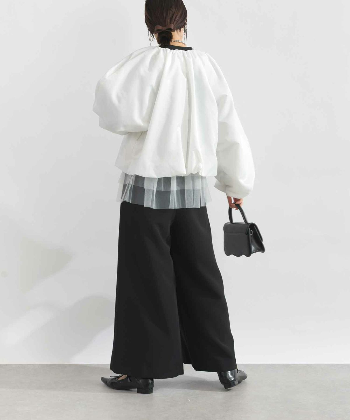 model：H162　着用サイズ：M　オフホワイト