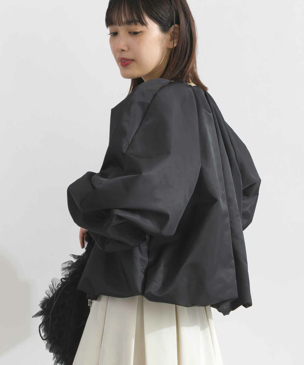 model：H162　着用サイズ：M　ブラック