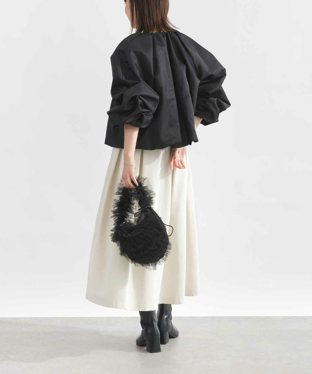 model：H162　着用サイズ：M　ブラック