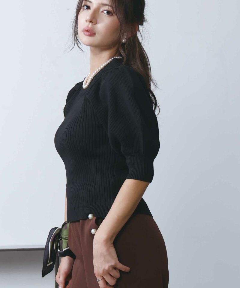 model：H160　着用サイズ：M　ブラック