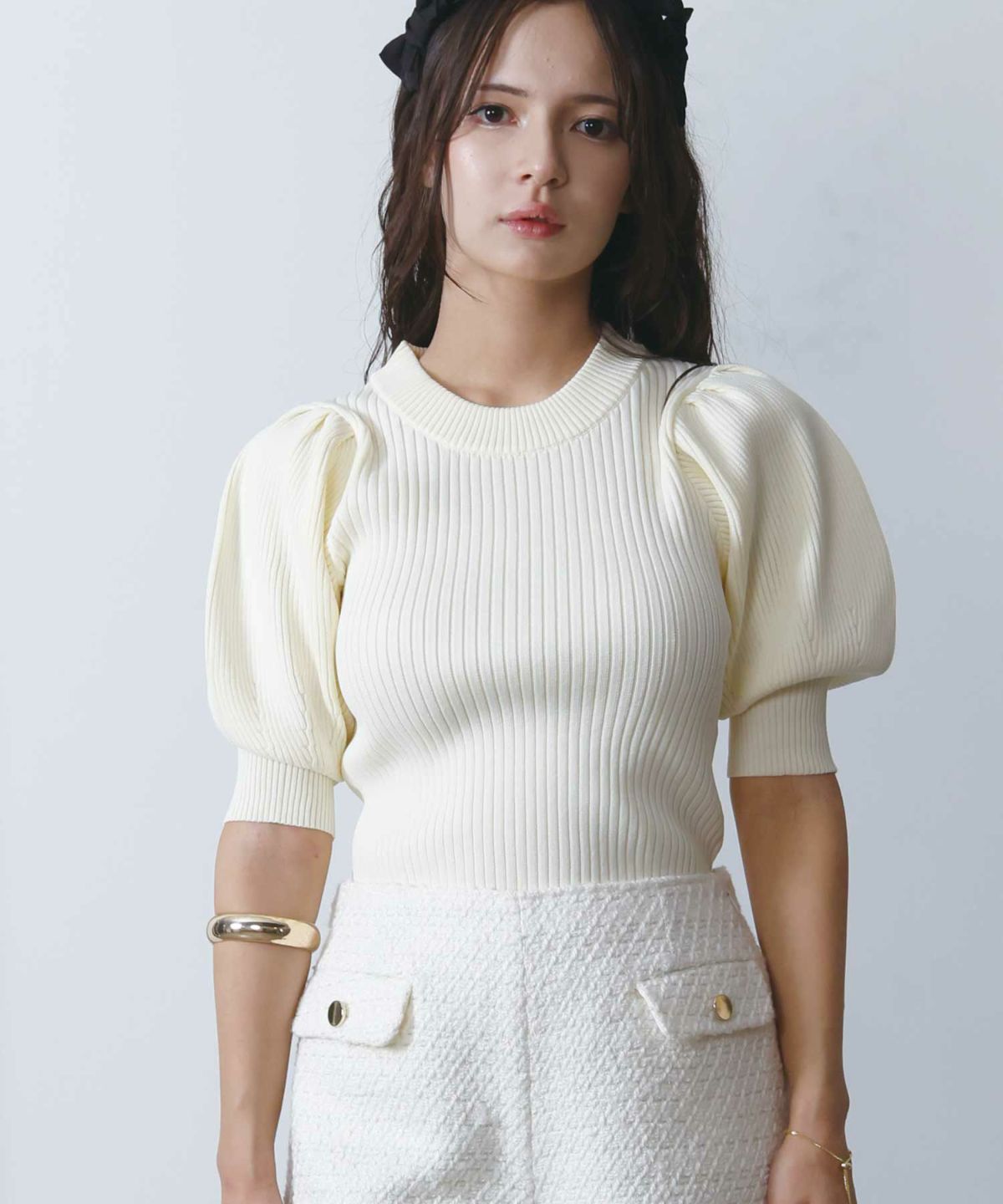 model：H160　着用サイズ：M　アイボリー