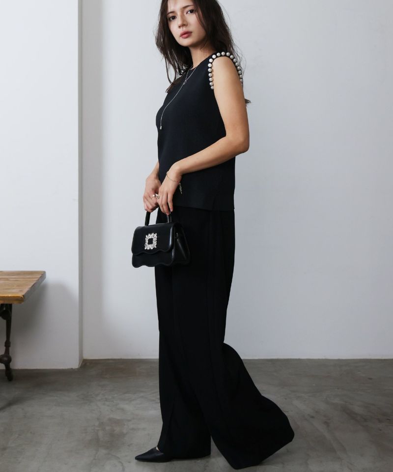 model：H160　着用サイズ：M　ブラック