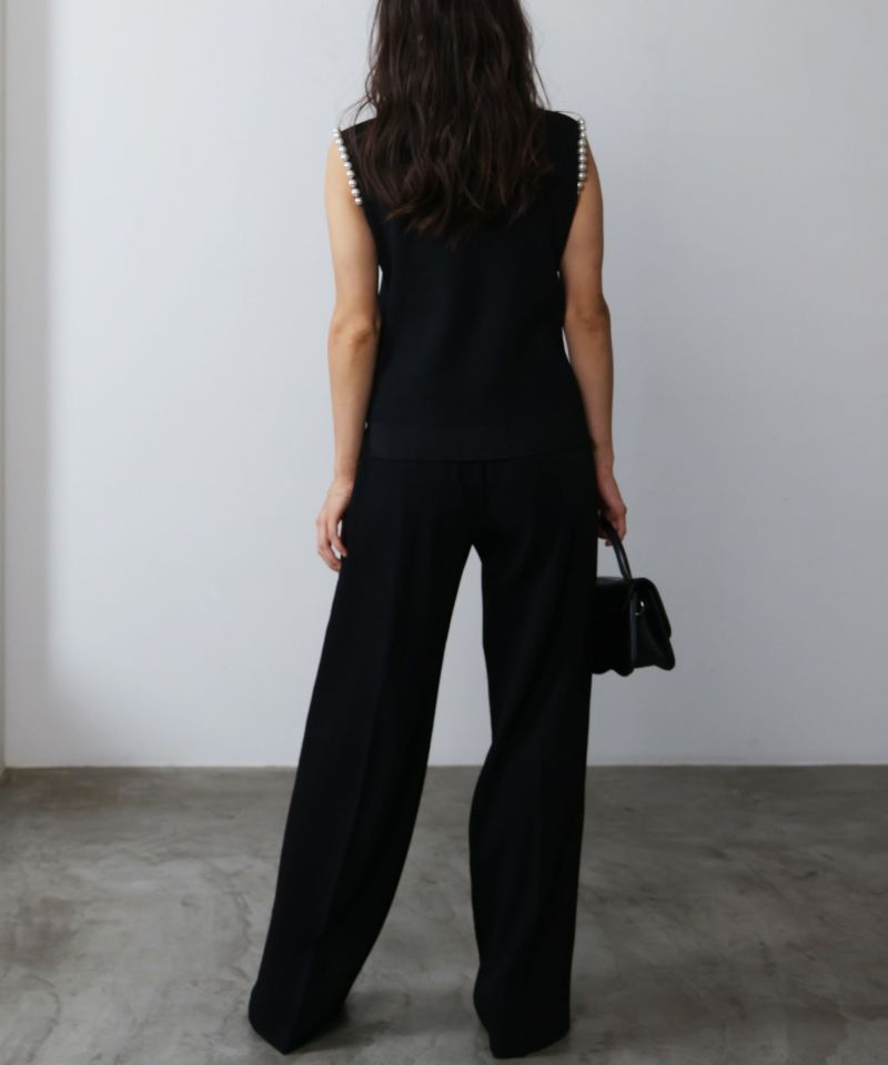 model：H160　着用サイズ：M　ブラック