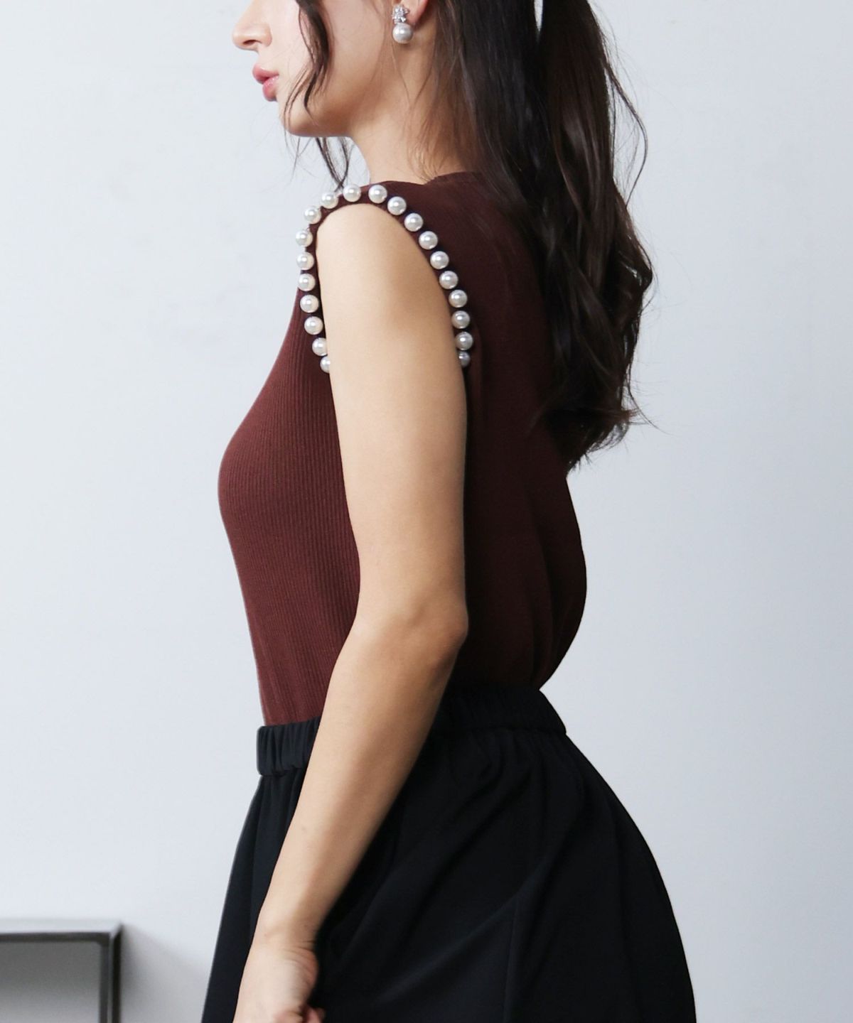 model：H160　着用サイズ：M　ブラウン