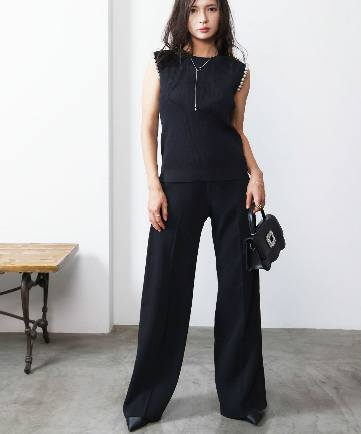 model：H160　着用サイズ：M　ブラック