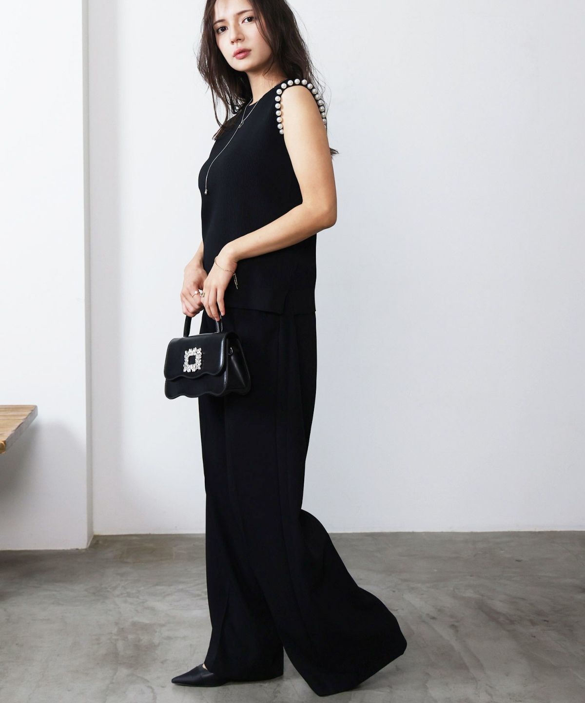 model：H160　着用サイズ：M　ブラック