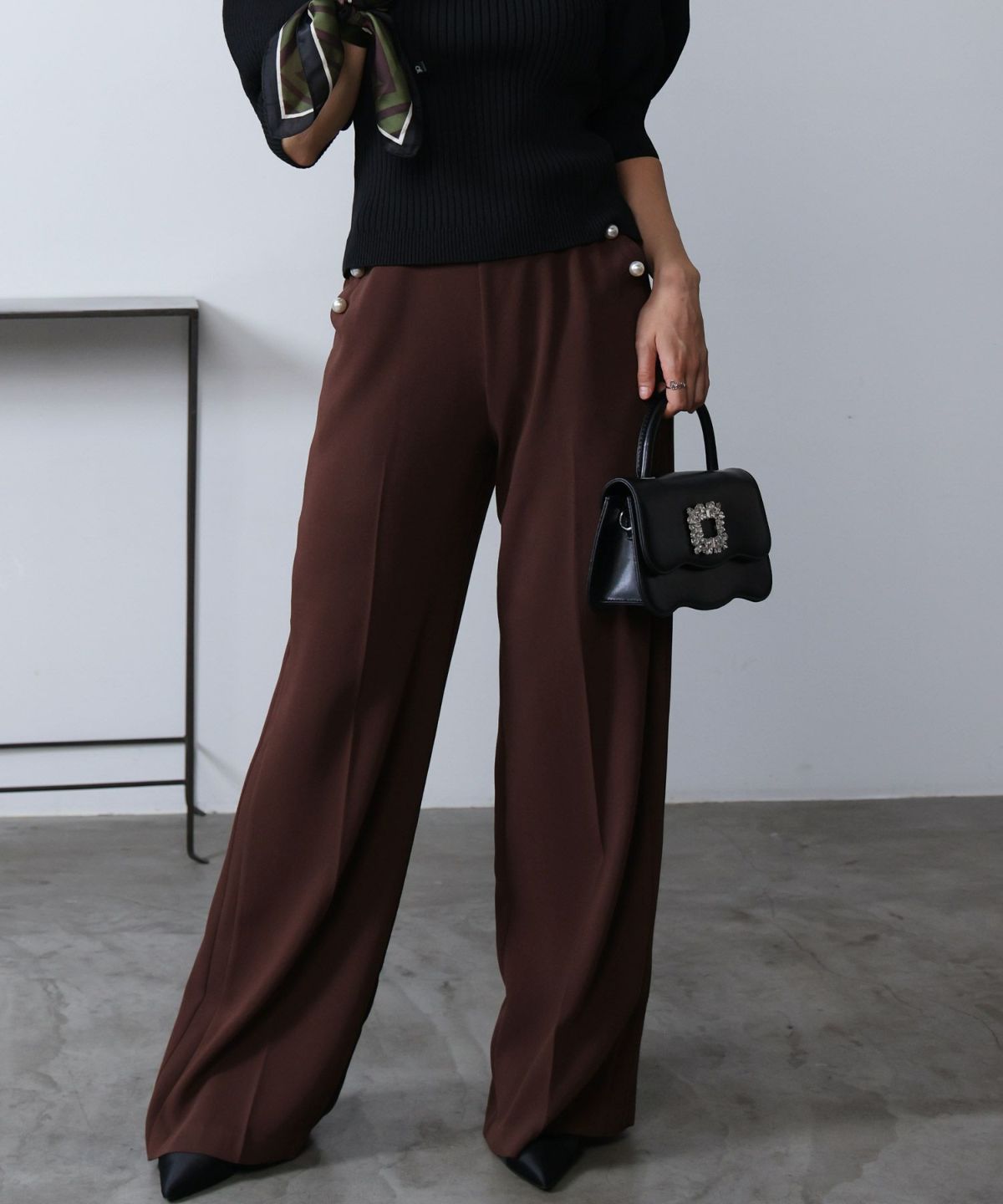 model：H160　着用サイズ：M　ブラウン