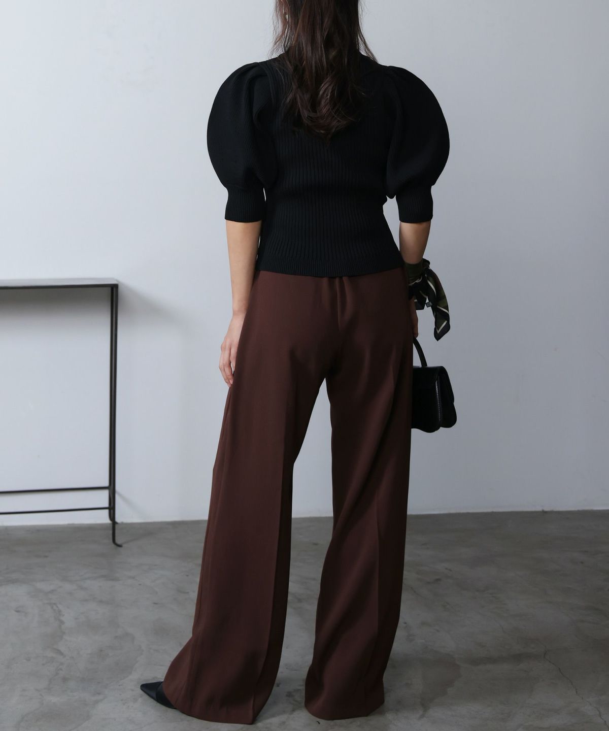 model：H160　着用サイズ：M　ブラウン