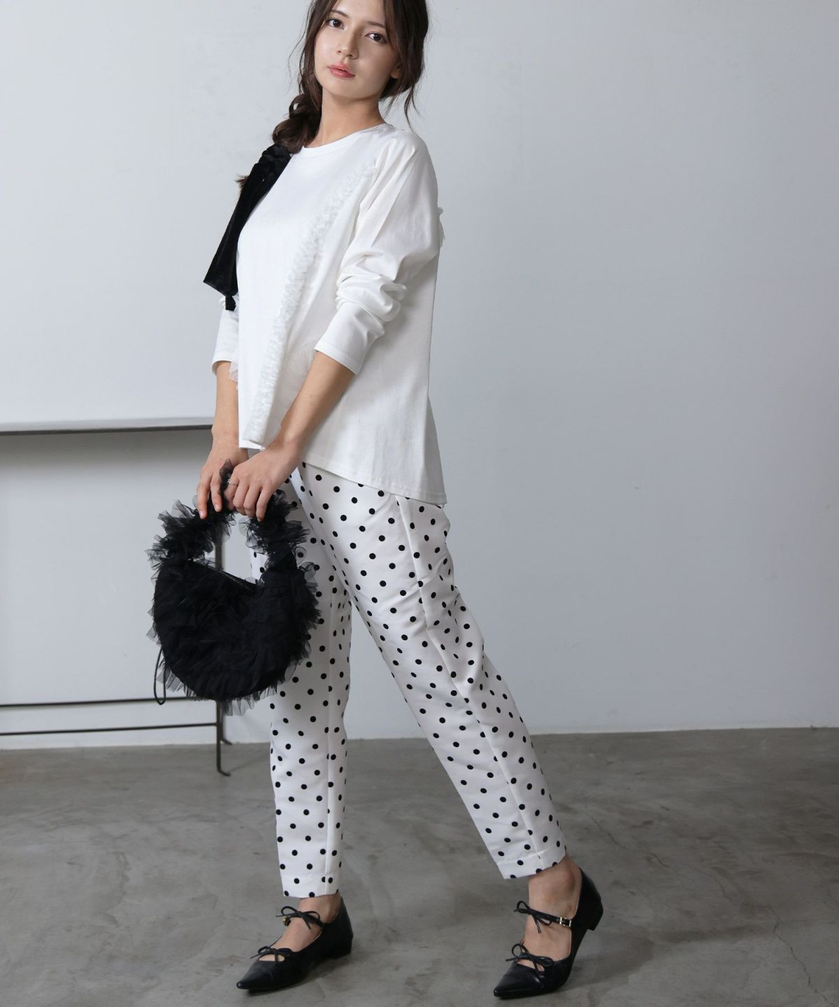 model：H160　着用サイズ：M　オフホワイト