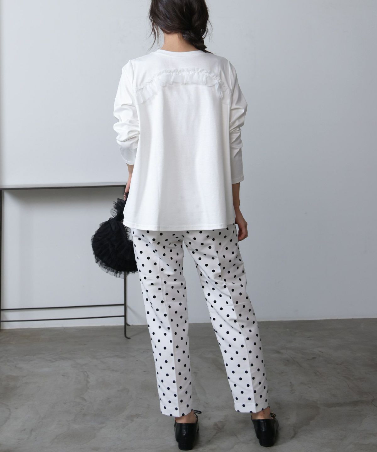 model：H160　着用サイズ：M　オフホワイト