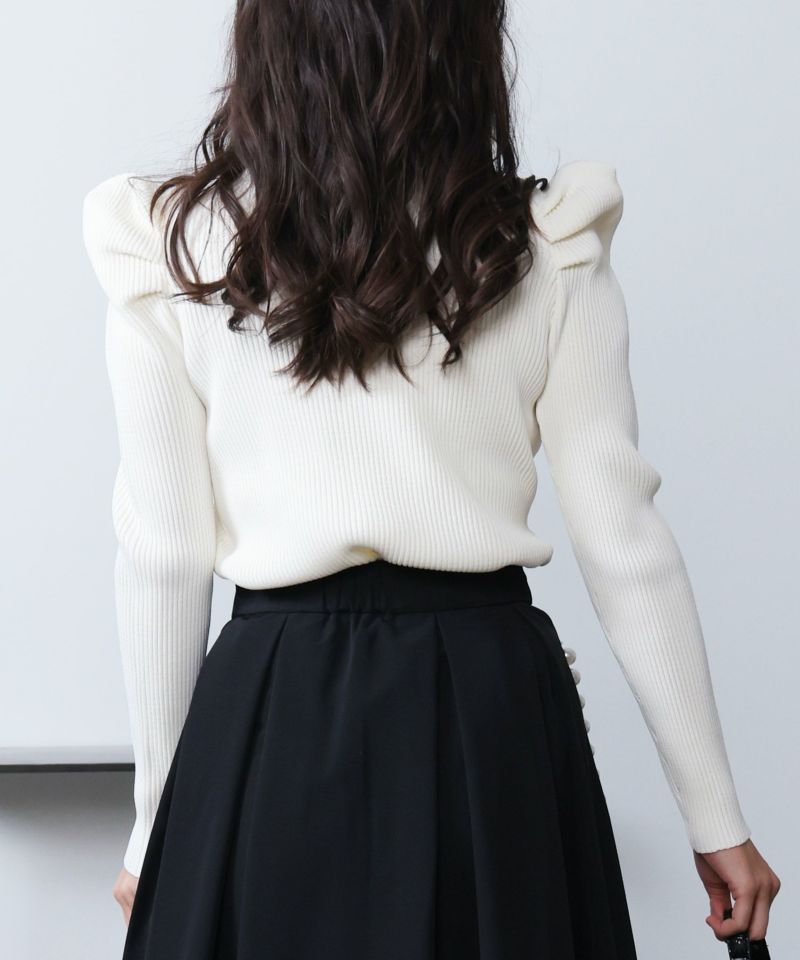 model：H160　着用サイズ：M　オフホワイト