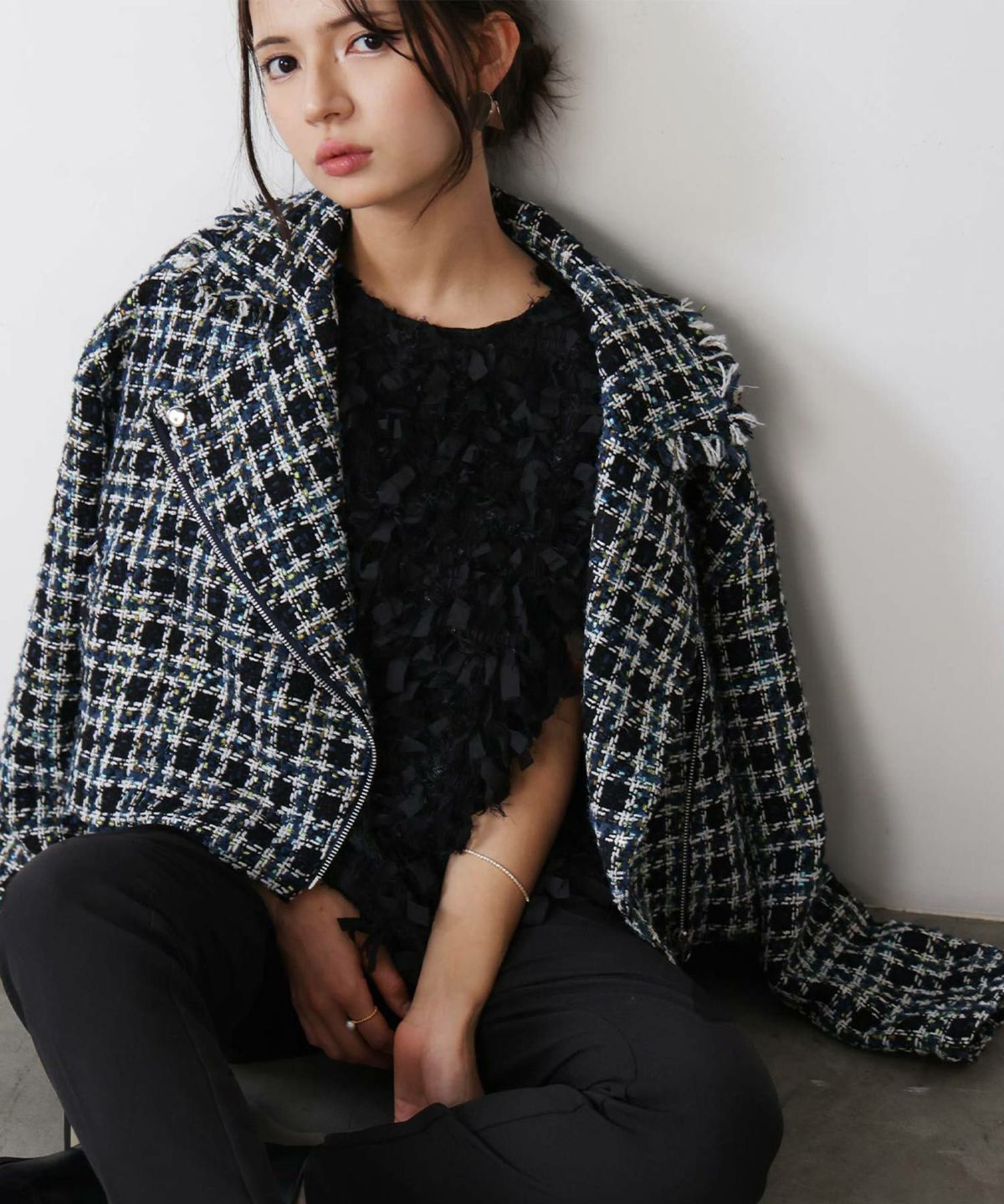 model：H160　着用サイズ：M　ブルー系その他