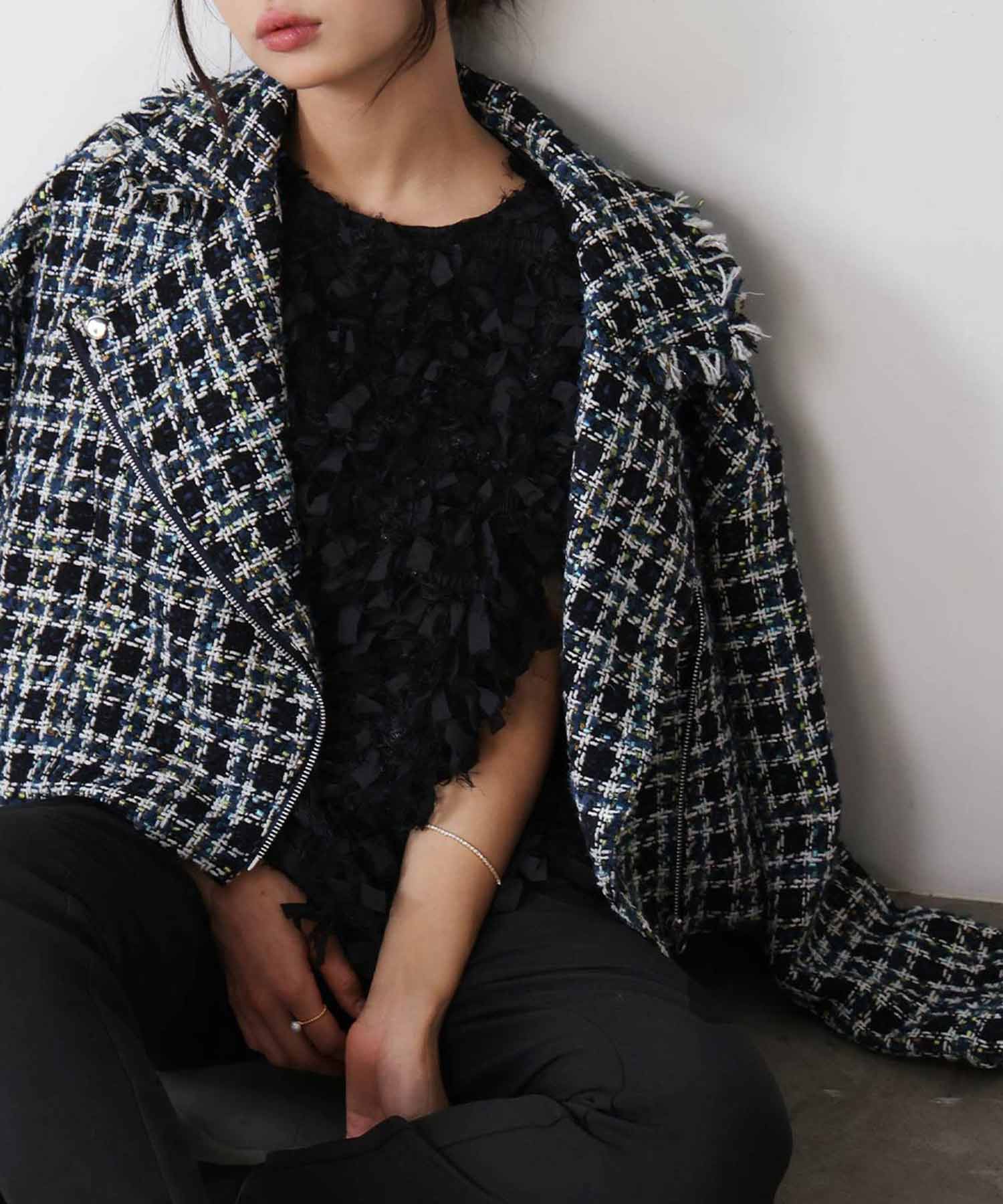 model：H160　着用サイズ：M　レッド系その他