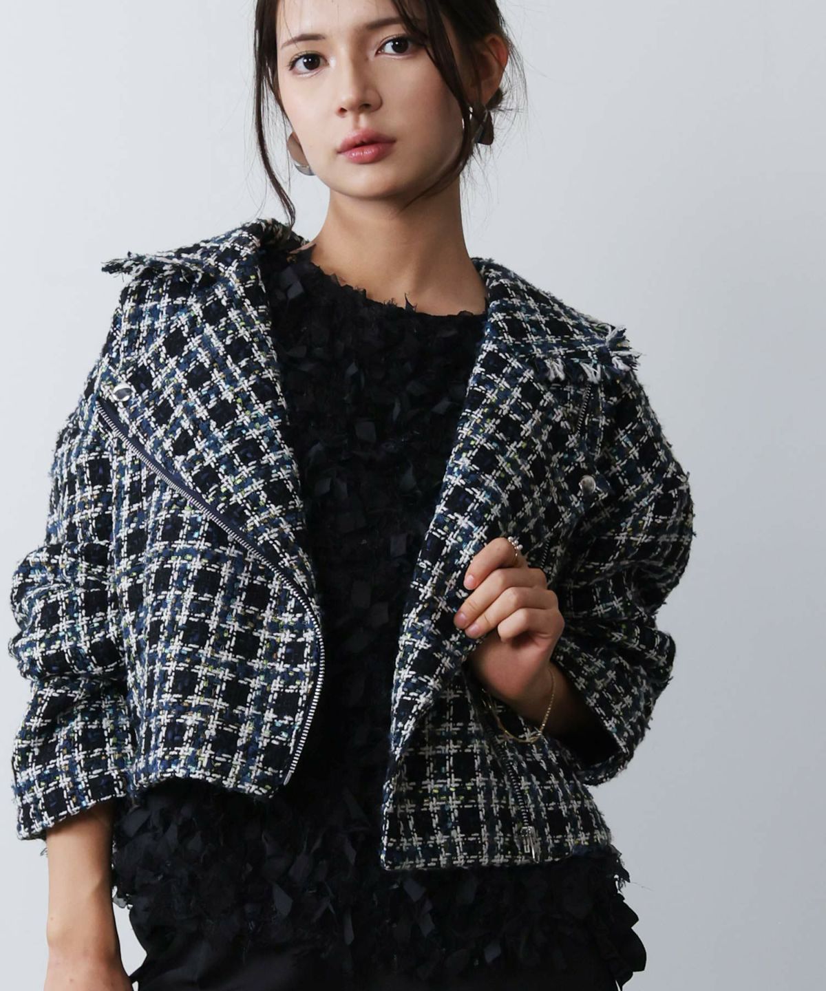 model：H160　着用サイズ：M　ブルー系その他