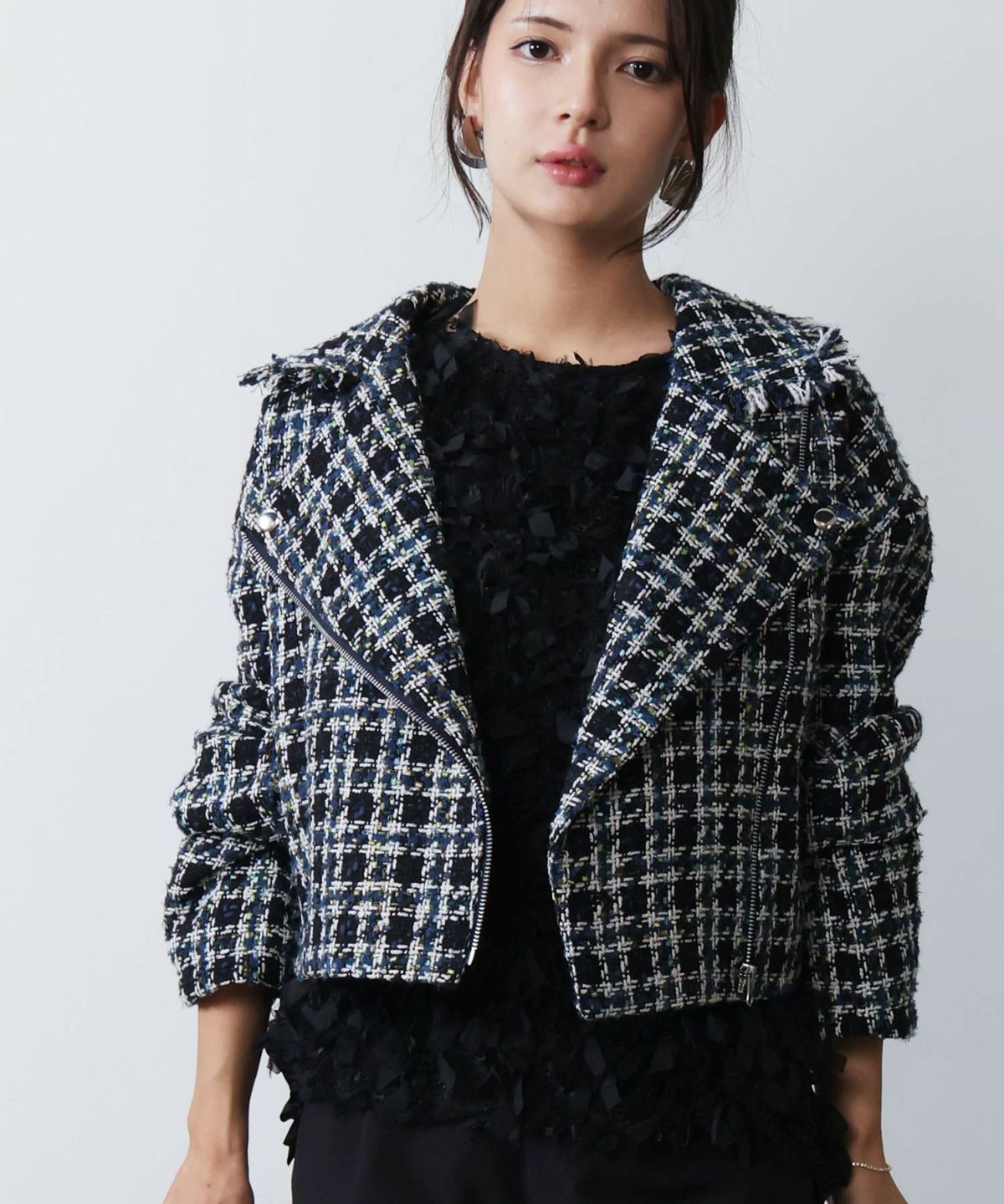 model：H160　着用サイズ：M　ブルー系その他