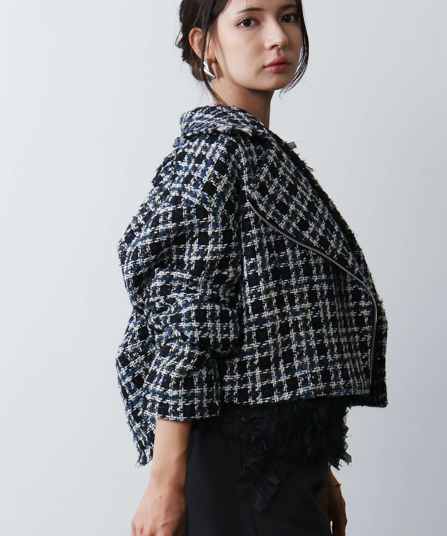model：H160　着用サイズ：M　ブルー系その他