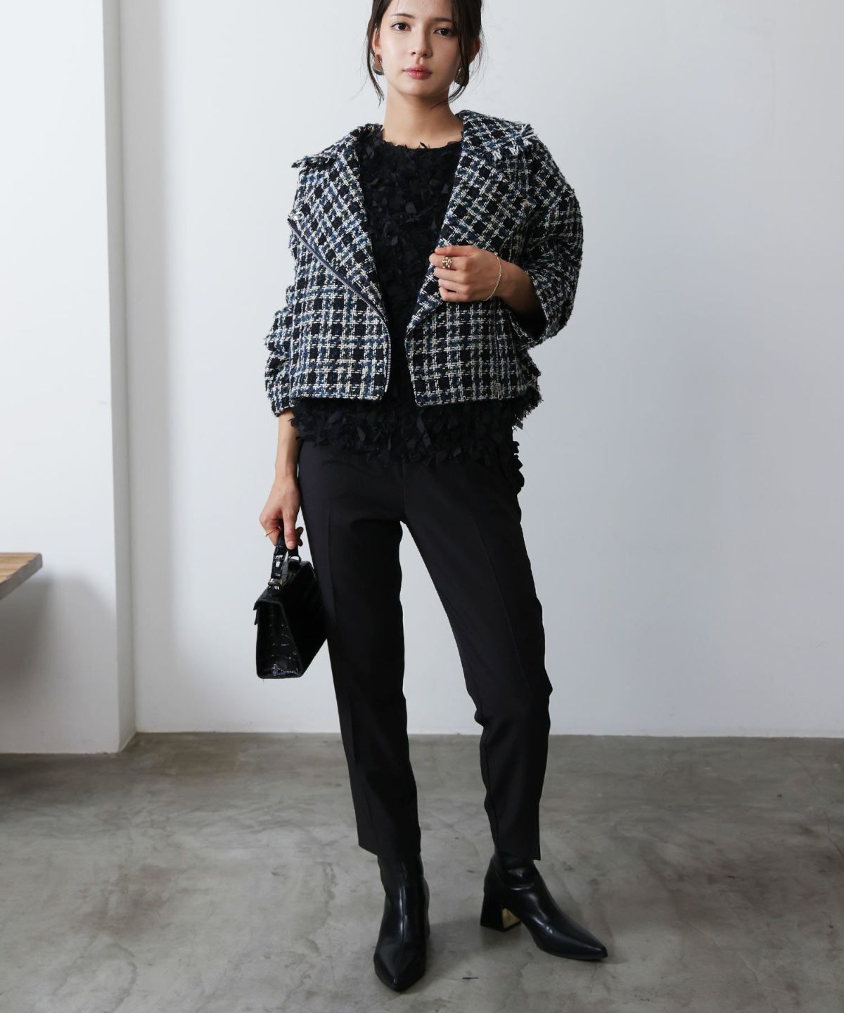 model：H160　着用サイズ：M　ブルー系その他