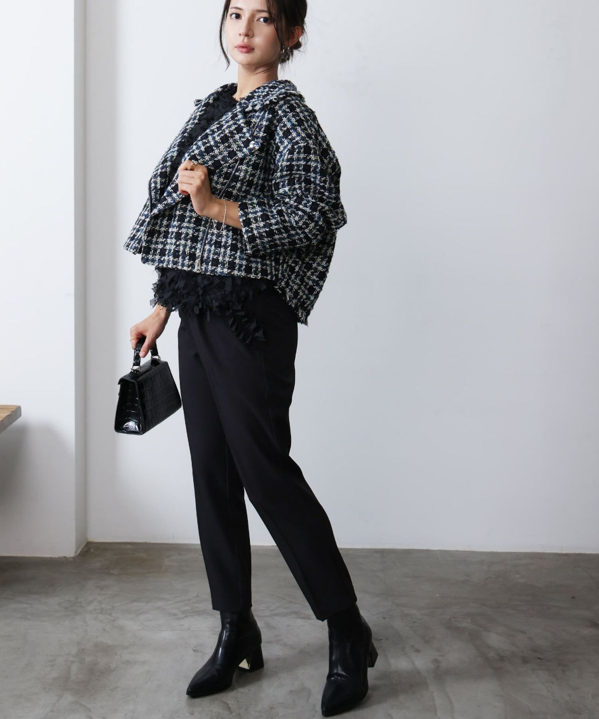 model：H160　着用サイズ：M　ブルー系その他