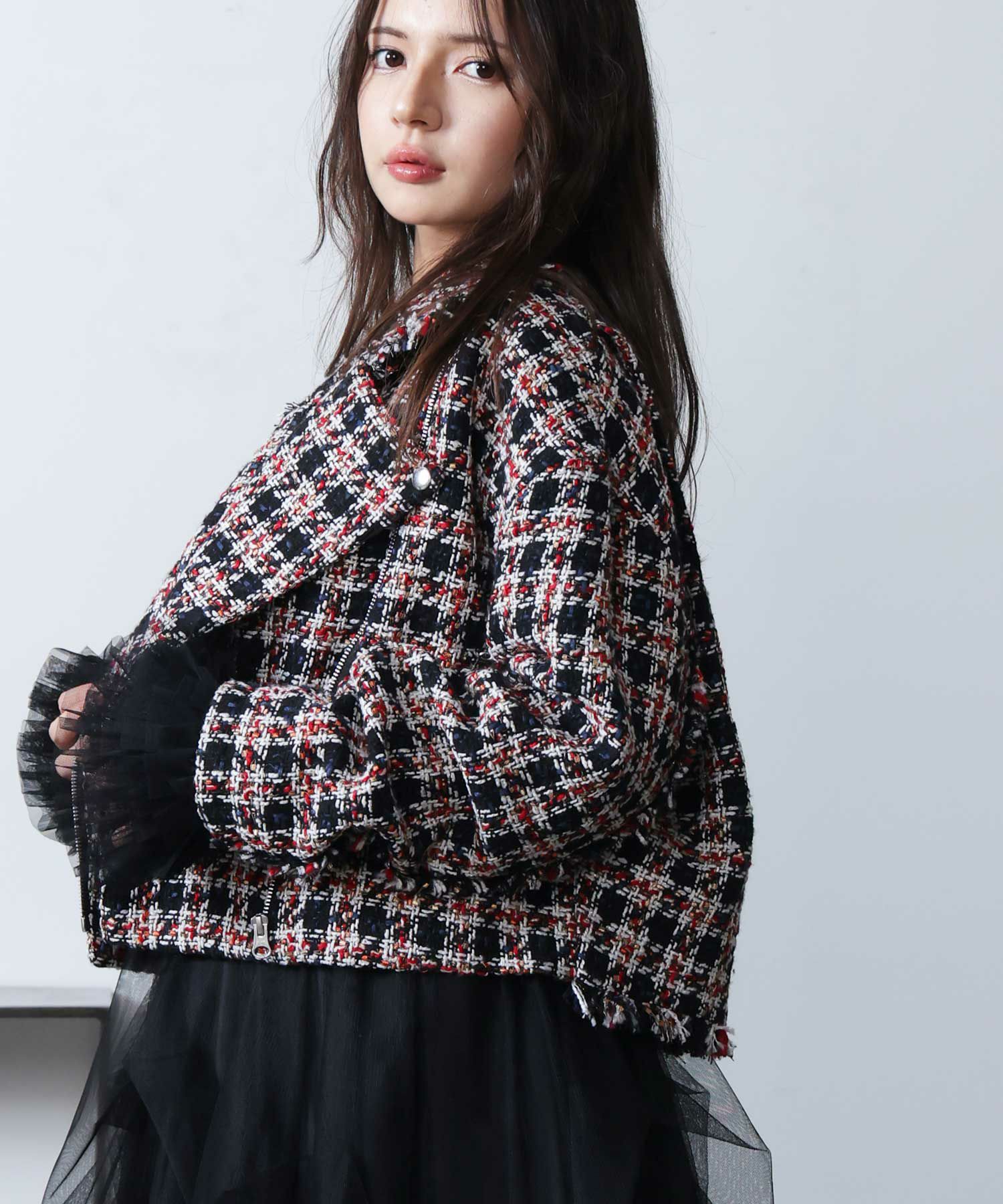 model：H160　着用サイズ：M　レッド系その他