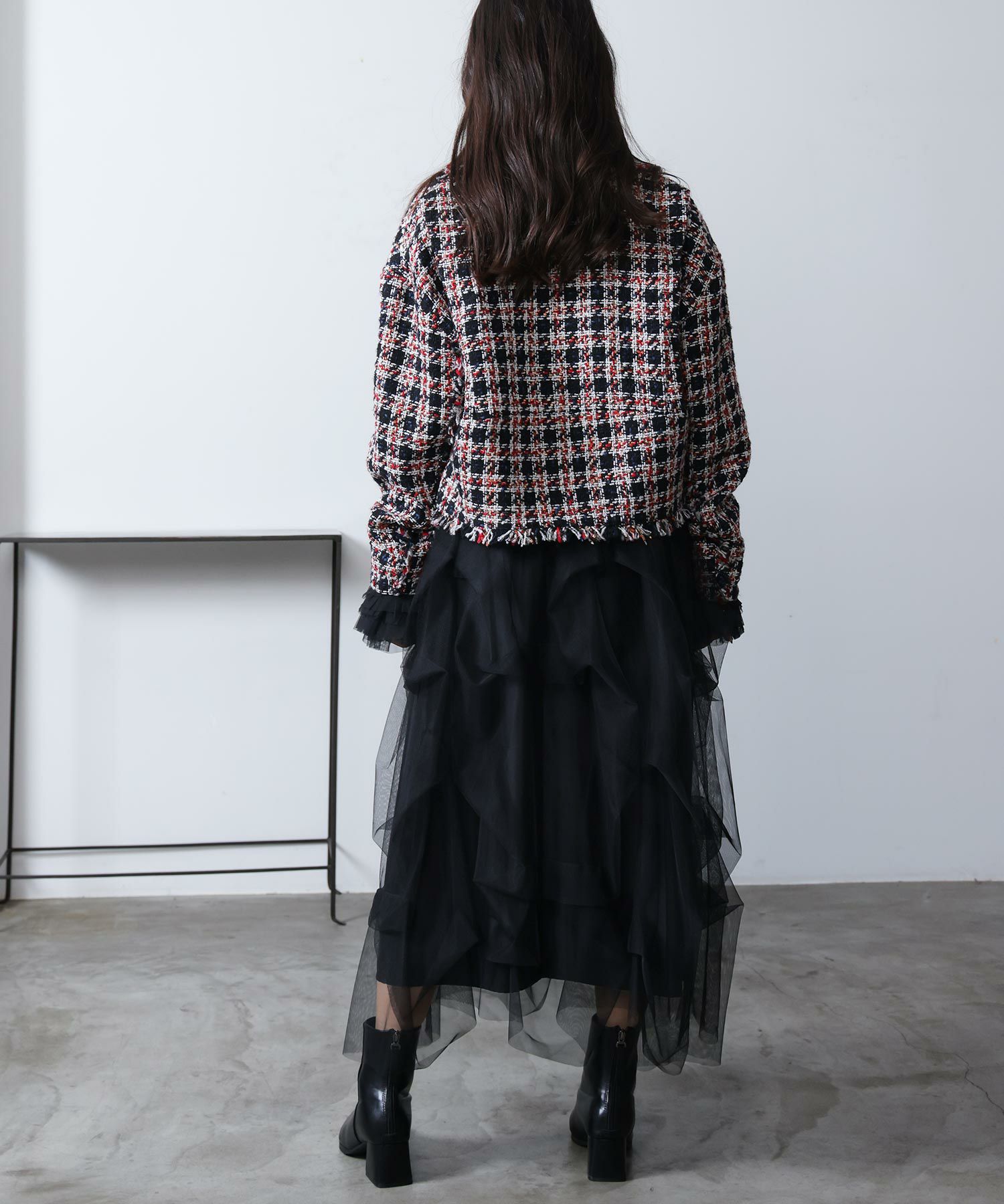 model：H160　着用サイズ：M　レッド系その他