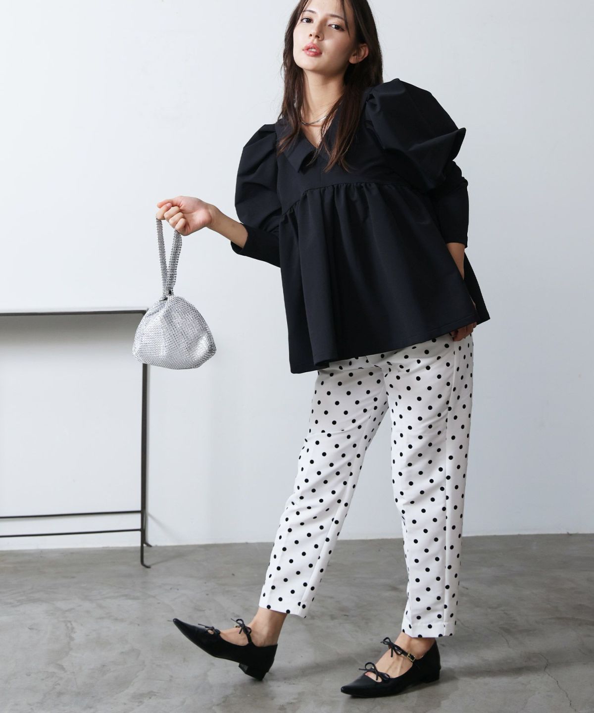 model：H160　着用サイズ：M　ブラック