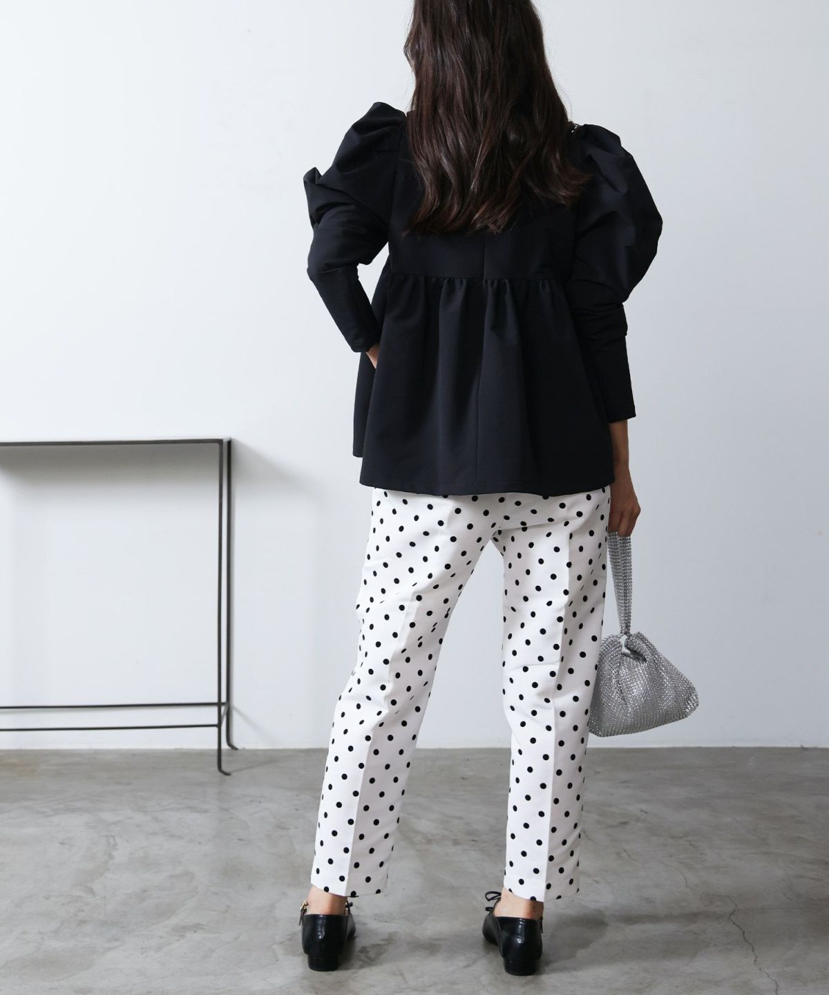 model：H160　着用サイズ：M　ブラック