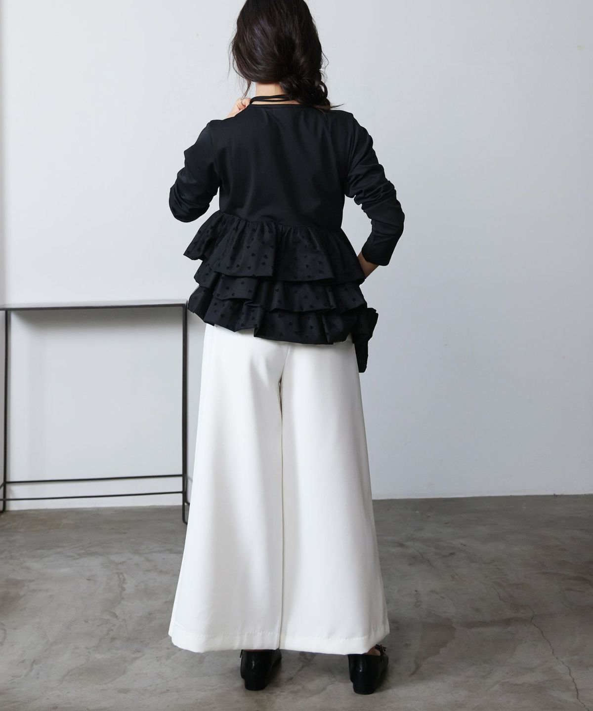 model：H160　着用サイズ：M　ブラック