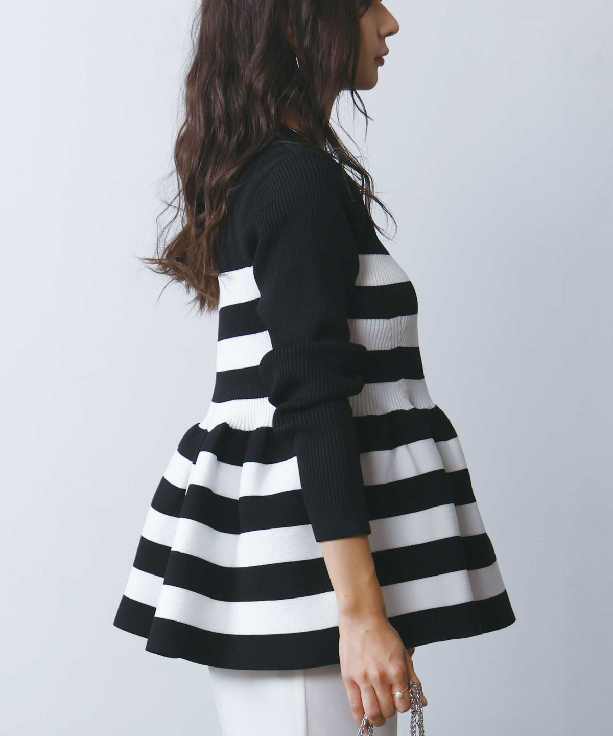 model：H160　着用サイズ：M　ホワイト系その他