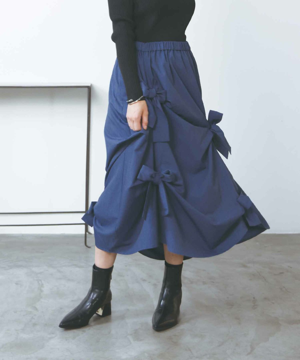 model：H160　着用サイズ：M　ブルー