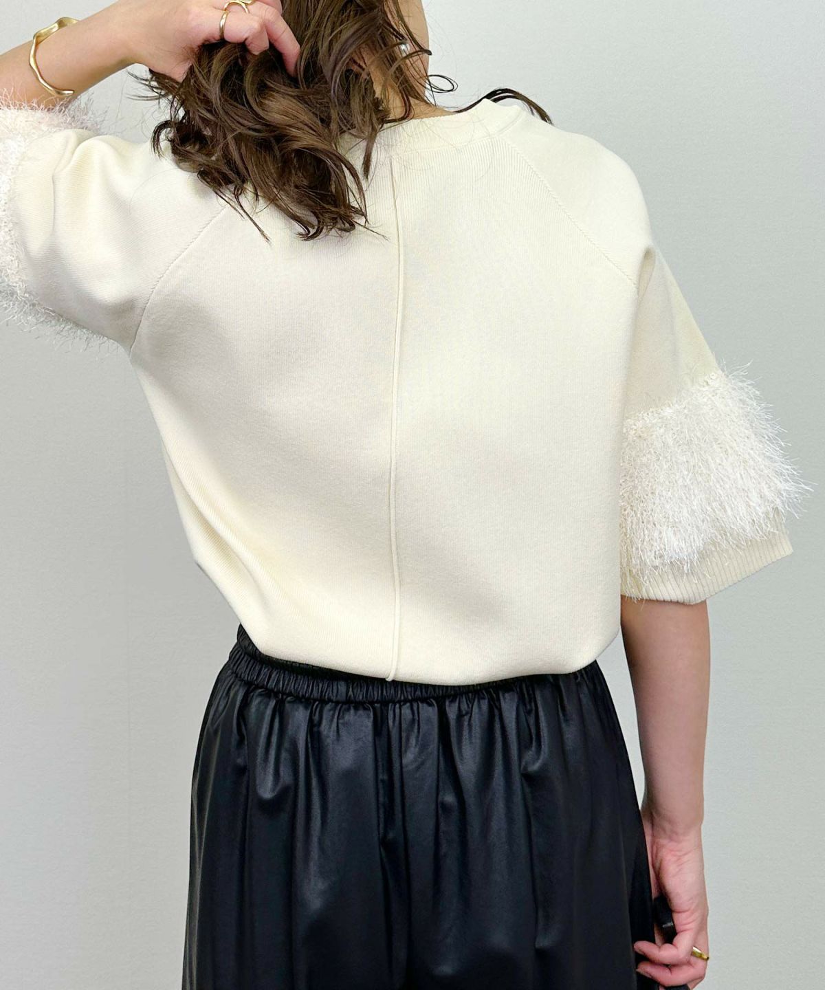 model：H164　着用サイズ：M　アイボリー