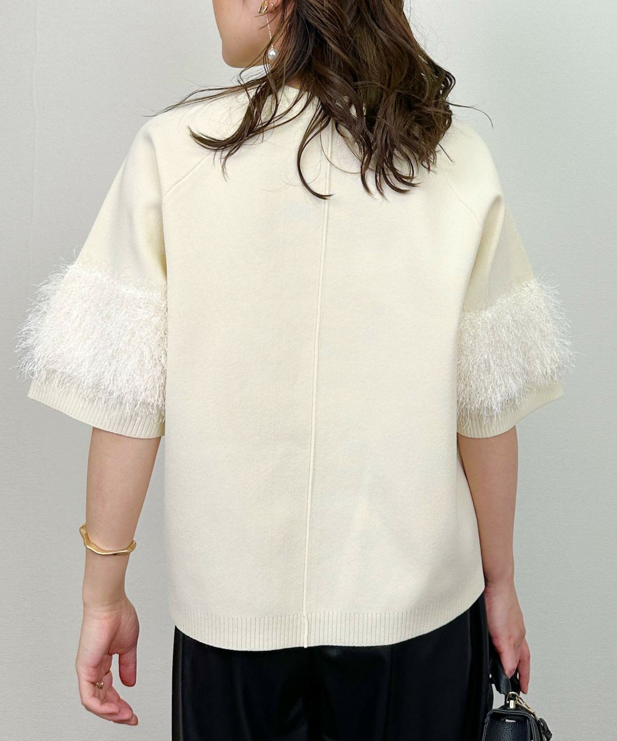 model：H164　着用サイズ：M　アイボリー