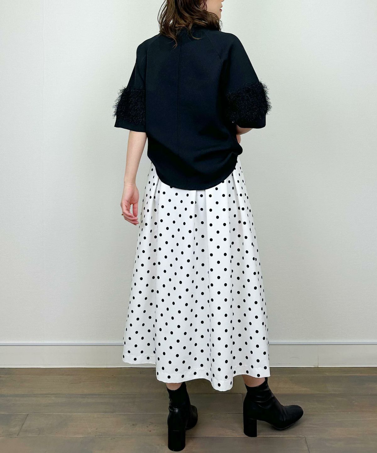 model：H164　着用サイズ：M　ブラック