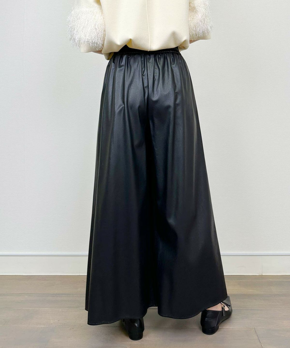 model：H164　着用サイズ：M