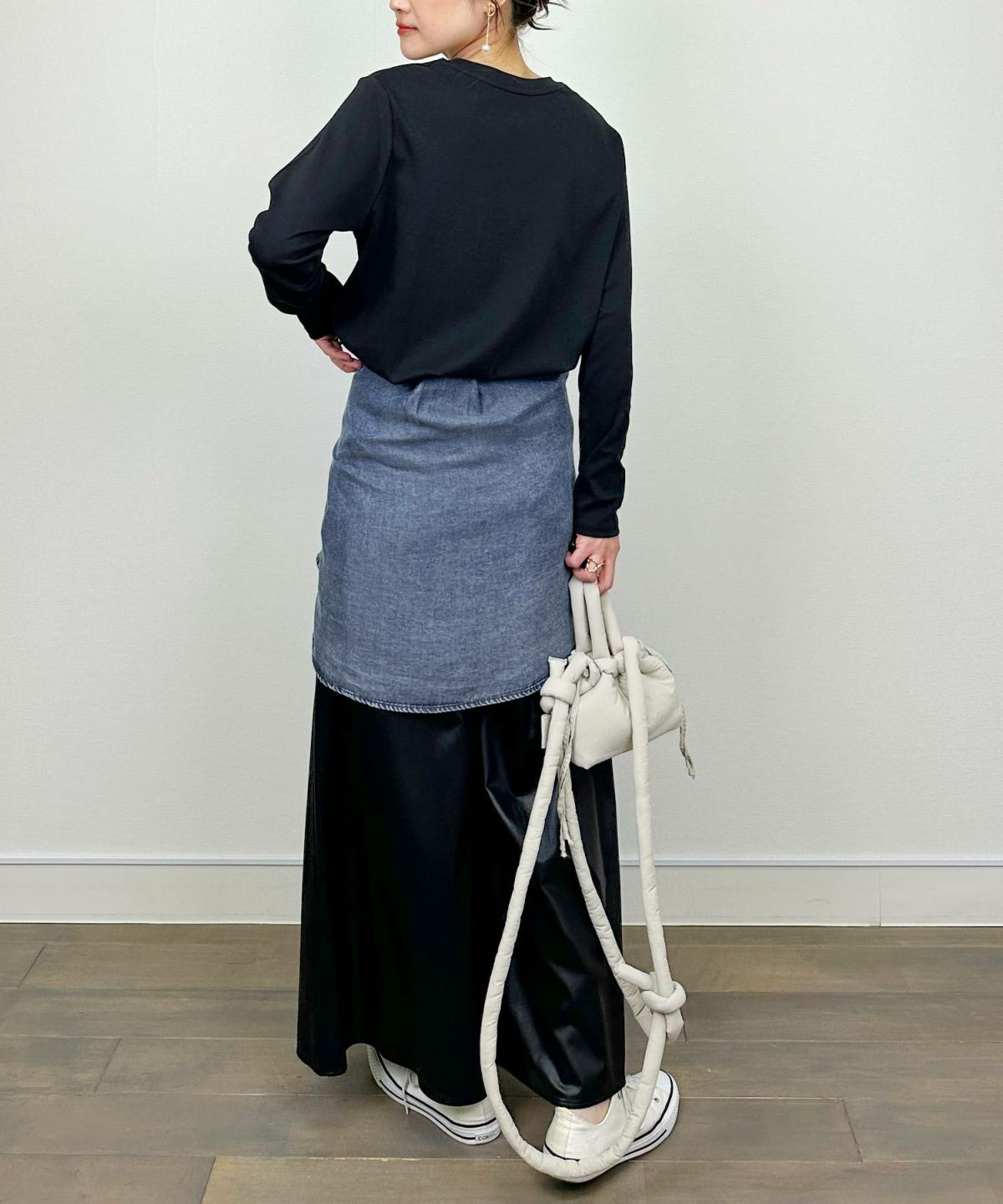 model：H164　着用サイズ：M　ブラック