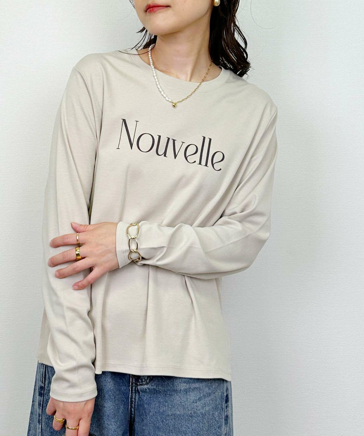 model：H164　着用サイズ：M　グレイッシュベージュ