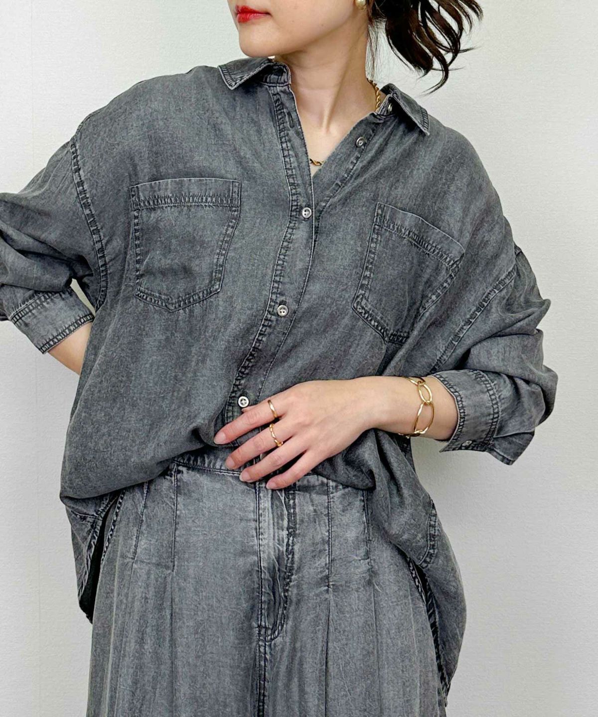 model：H164　着用サイズ：M　チャコールグレー　セットアップで