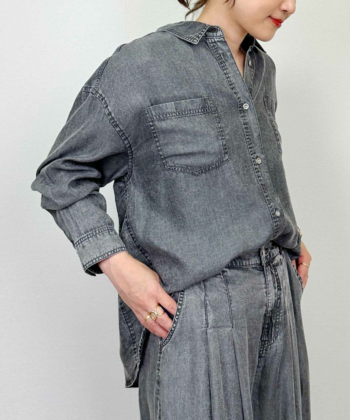 model：H164　着用サイズ：M　チャコールグレー　セットアップで