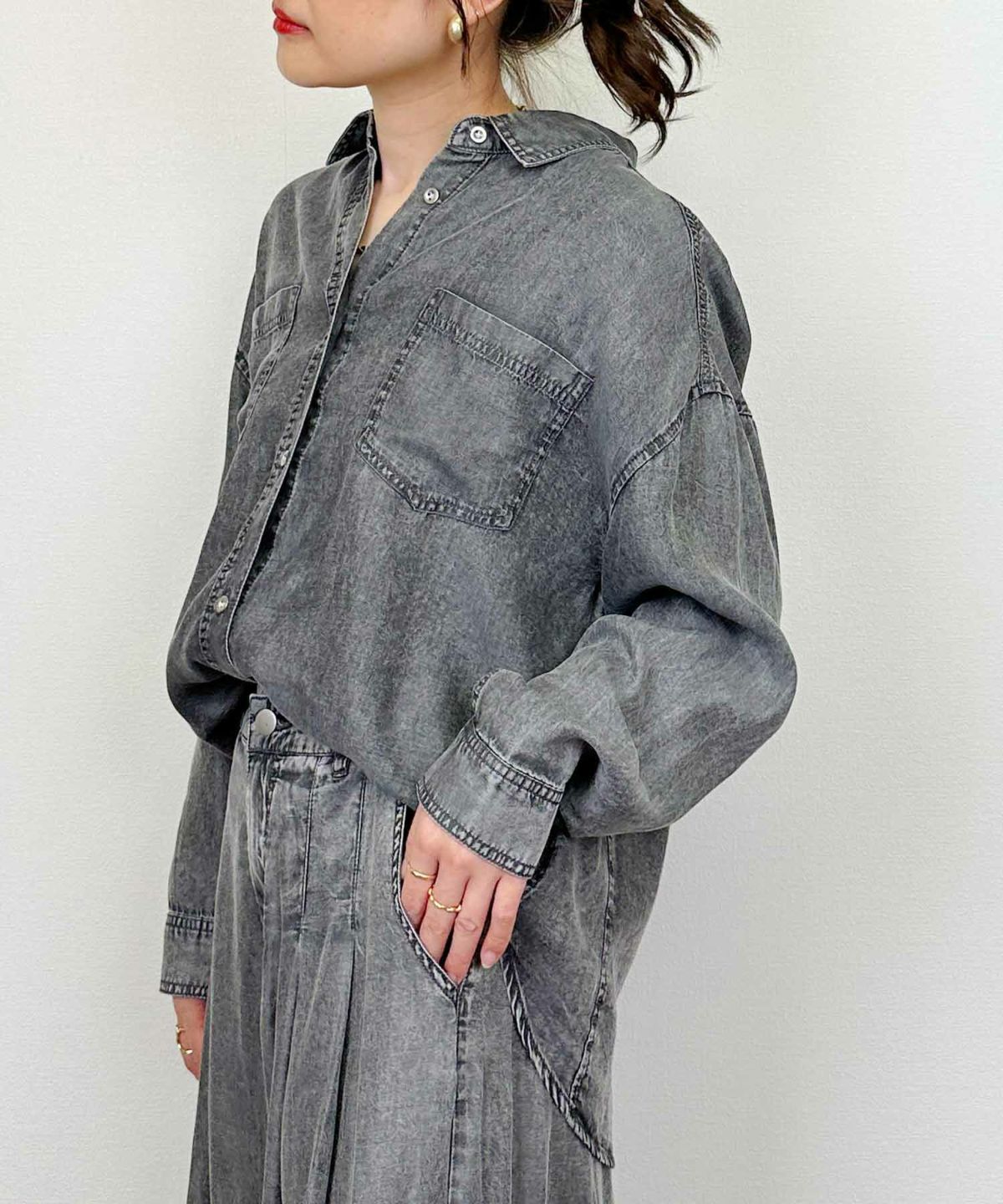 model：H164　着用サイズ：M　チャコールグレー　セットアップで