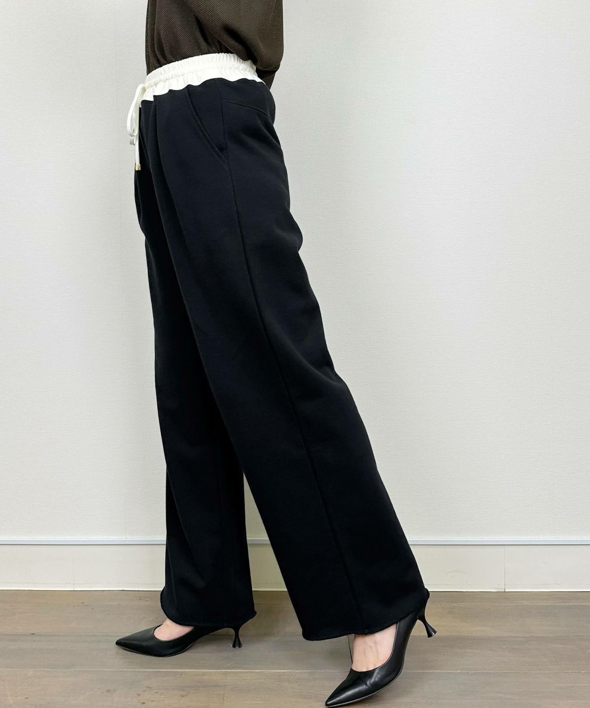 model：H164　着用サイズ：M　ブラック