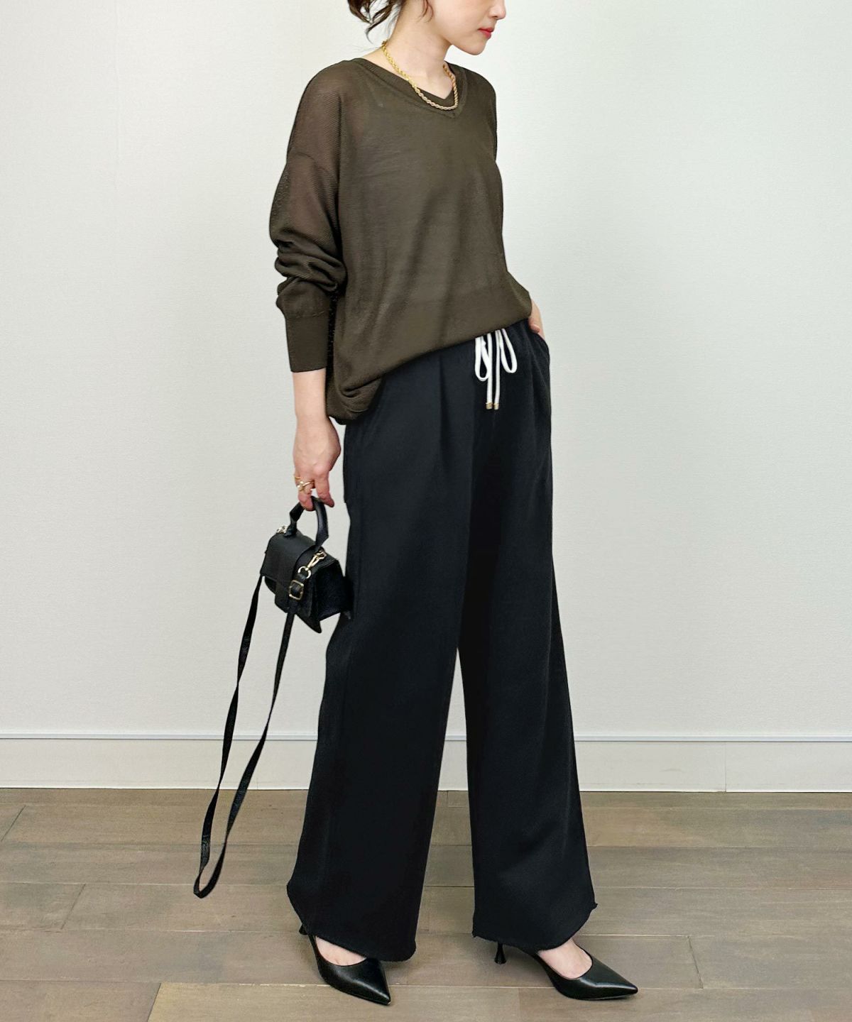 model：H164　着用サイズ：M　ブラック