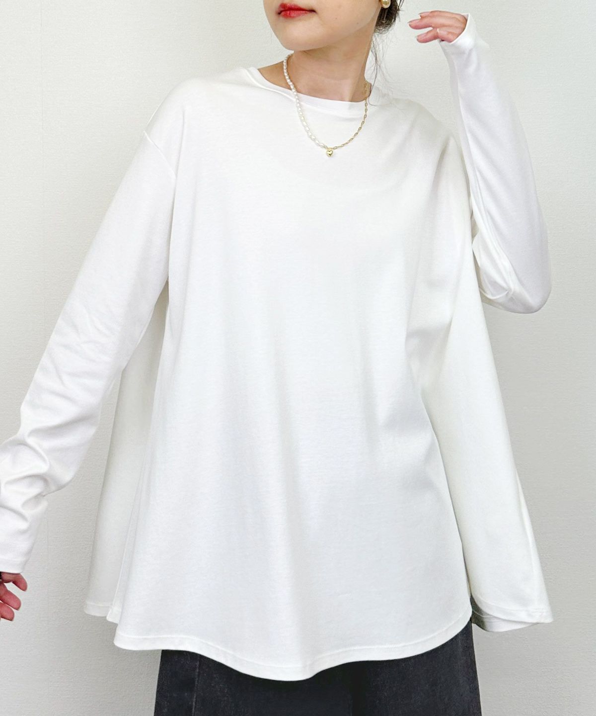 model：H164　着用サイズ：M　オフホワイト