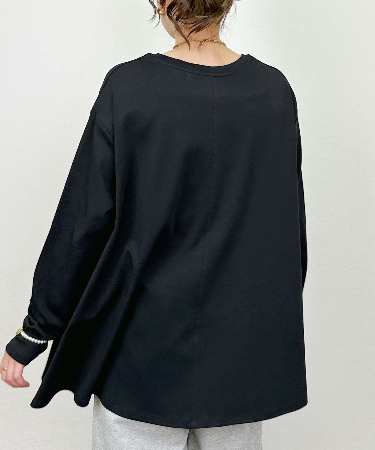 model：H164　着用サイズ：M　ブラック