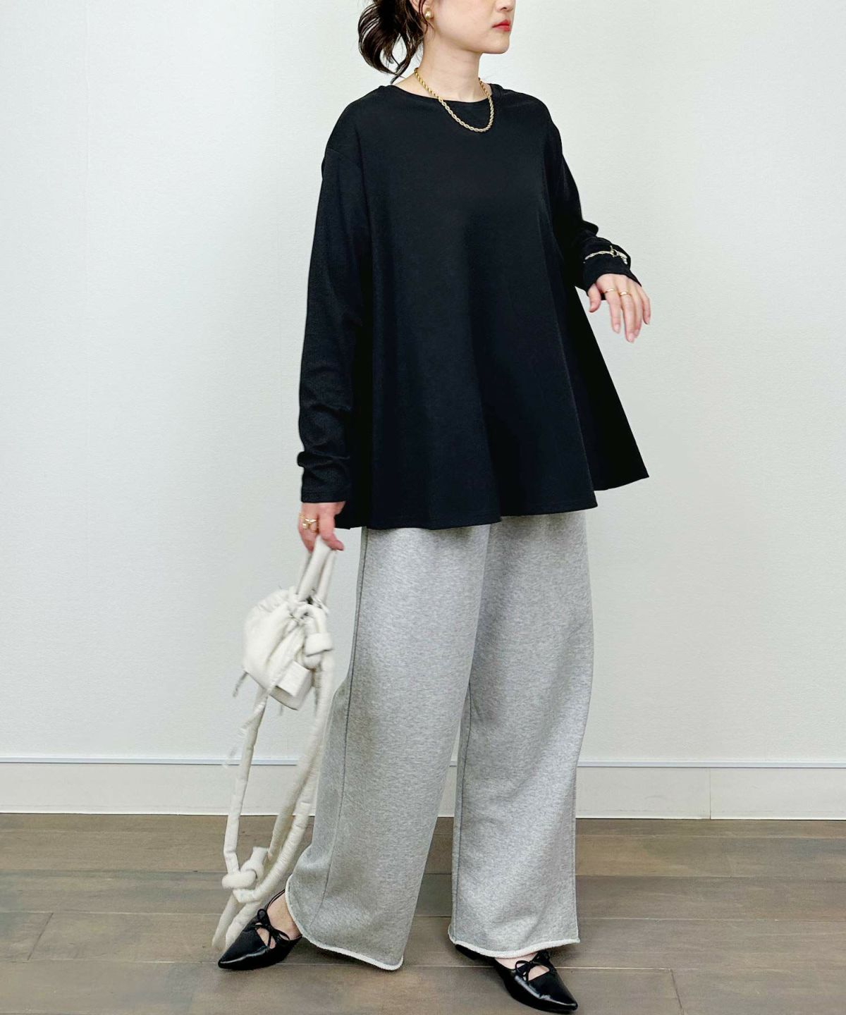 model：H164　着用サイズ：M　ブラック