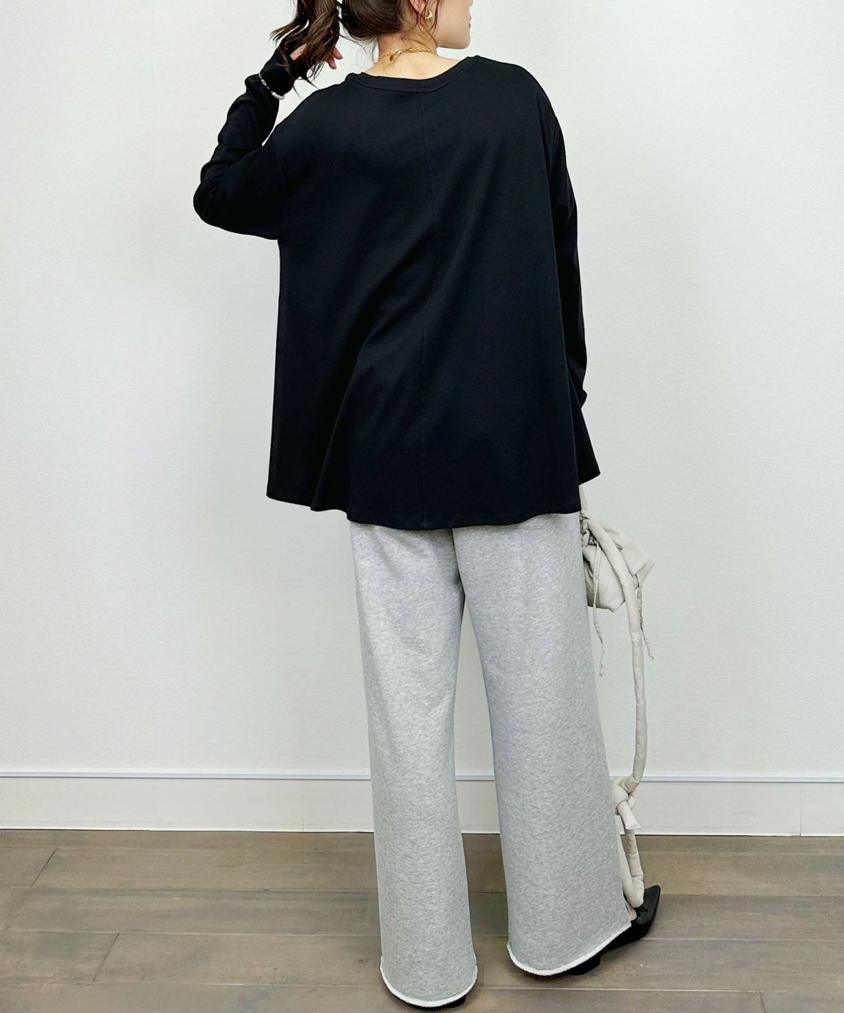 model：H164　着用サイズ：M　ブラック