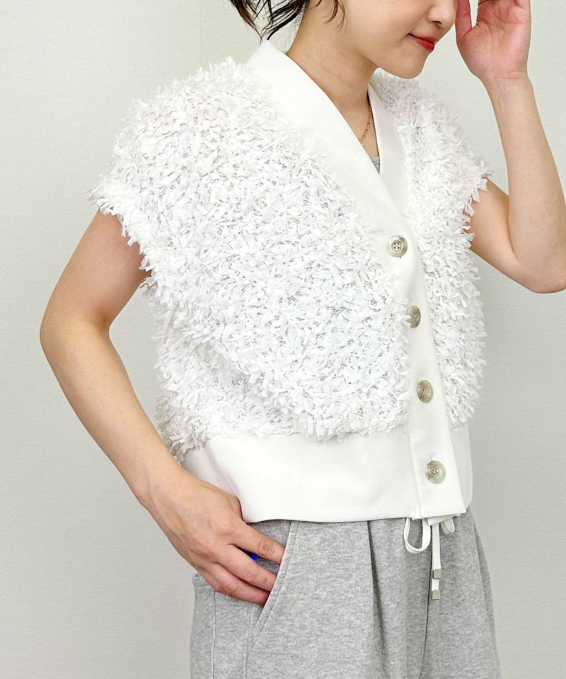 model：H164　着用サイズ：M　オフホワイト