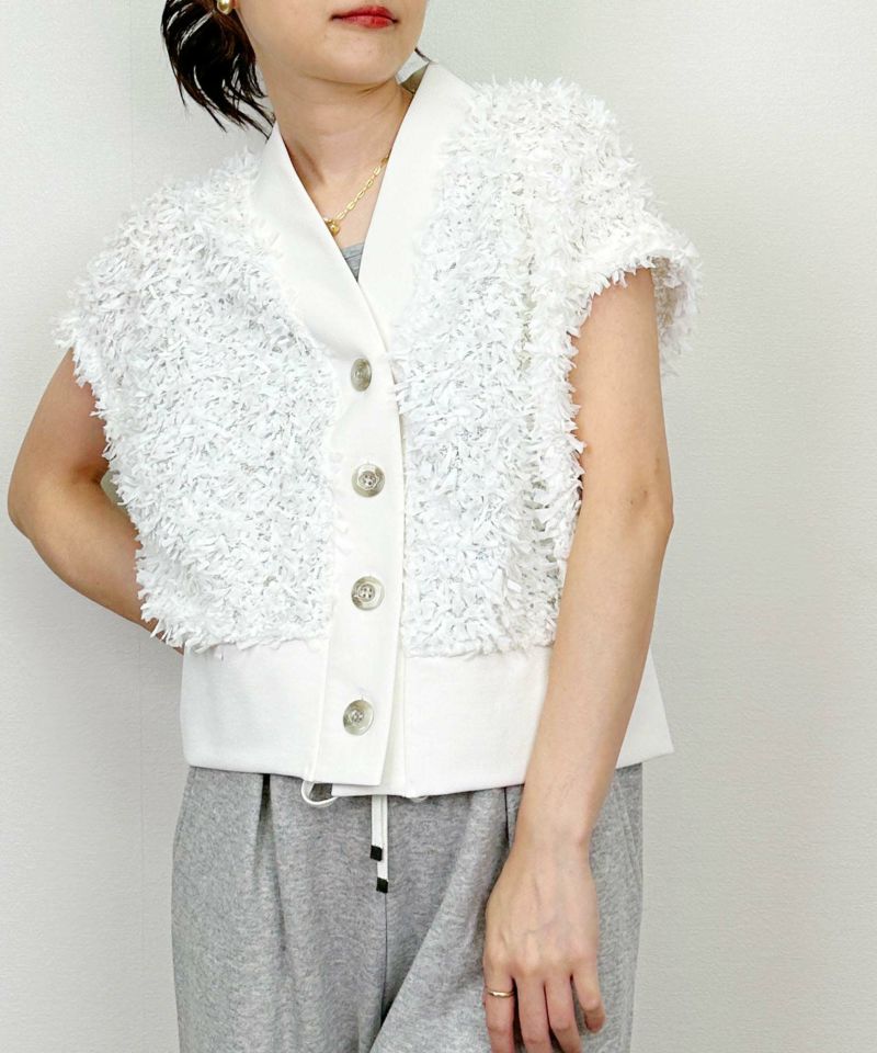 model：H164　着用サイズ：M　オフホワイト